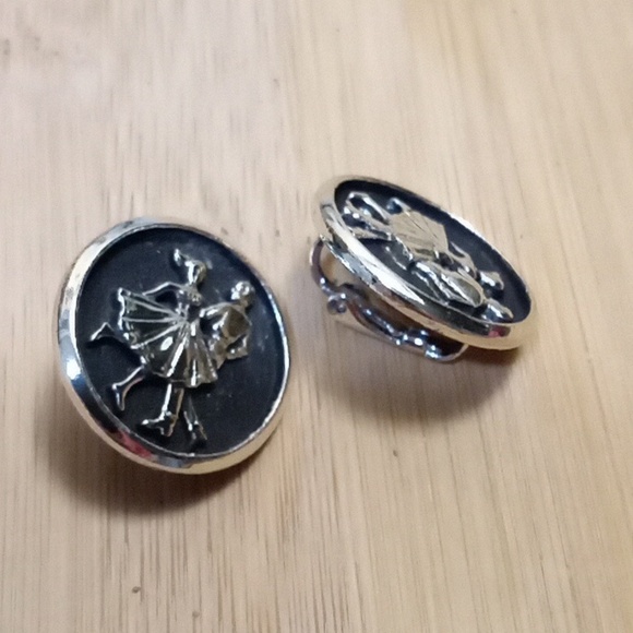 Vintage Clip On Earrings- Dancing Couple/ Square dancing, 1950s Era. - Picture 3 of 5